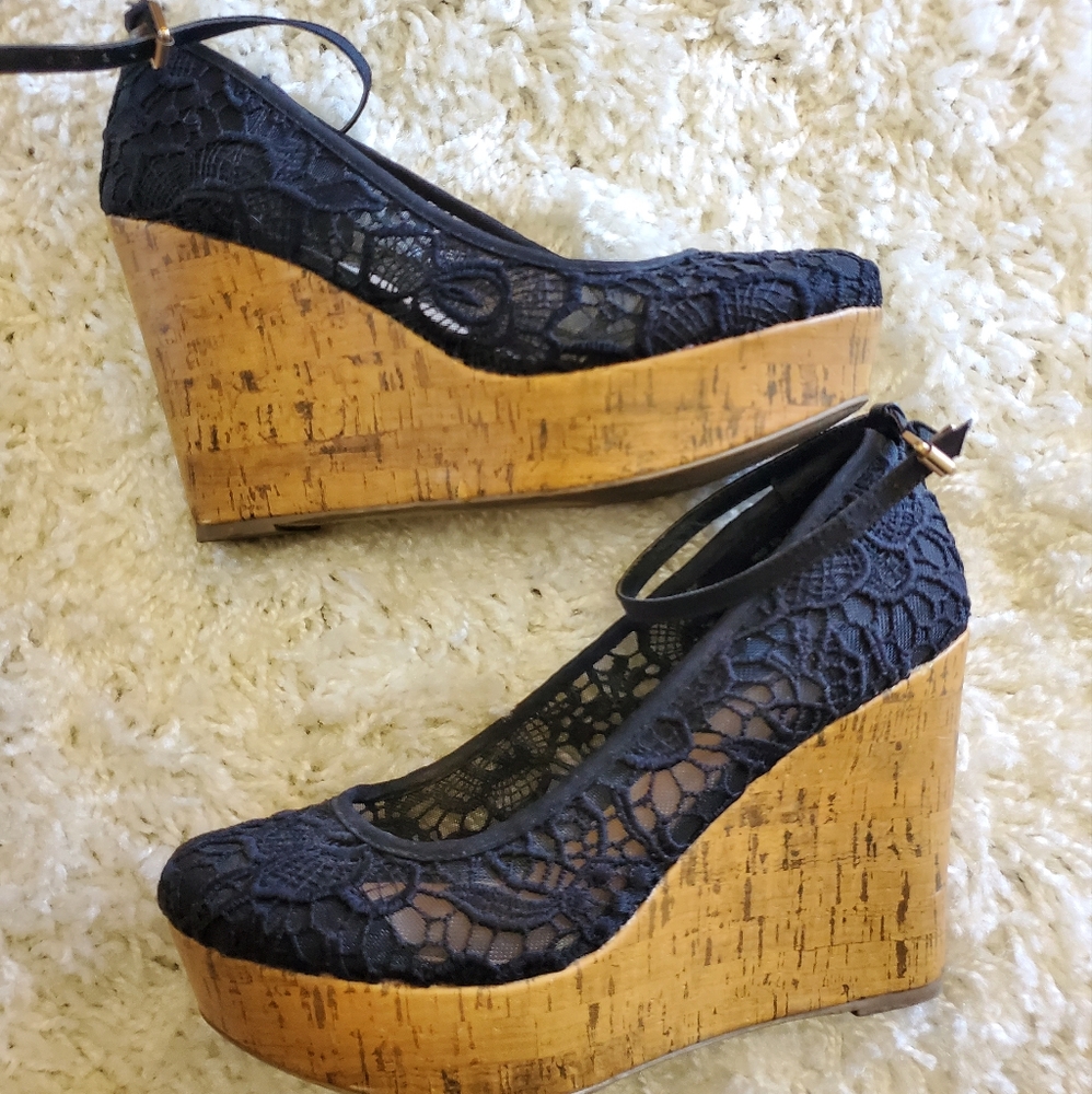 Black Heels Wedges‎